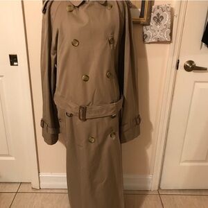 Burberry Classic men’s Tan Trench Coat